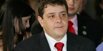 Advogado nega tráfico de influência de Lulinha com ministros