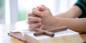 Distrito escolar remove restrições a grupos estudantis cristãos