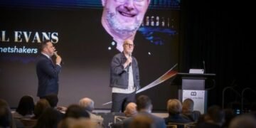 Russell Evans: cristãos devem ser transformadores, não conformistas
