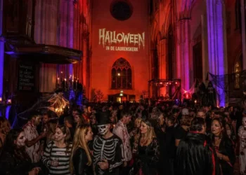 Holanda: cristãos protestam contra festa de Halloween em igreja