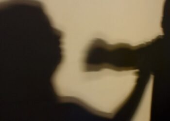 Justiça do Rio condena homens por estupro coletivo de jovem de 17 anos